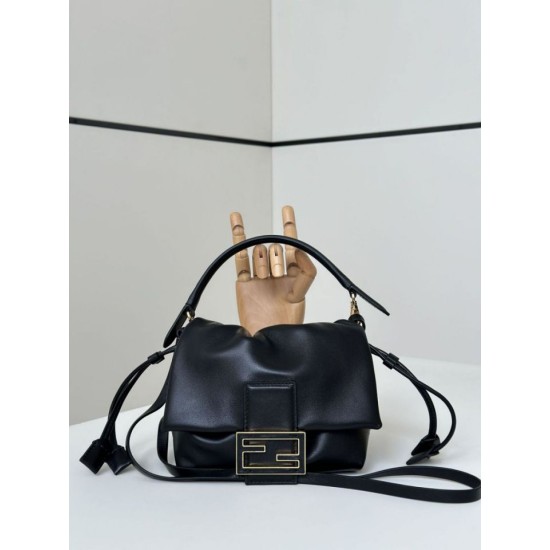 Replica borse griffate Fendi Mamma Baguette Piccola Nera Imitazioni Riproduzione Fedele Replica borse griffate Fendi Mamma Baguette Piccola Nera Imitazioni imitazioni