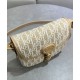Replica Borse Dior Bobby Media M9337 Albicocca Riproduzione Fedele Borse Replica Dior Bobby Media M9337 Albicocca