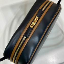 Replica Borsa a tracolla Prada Swing Smooth 1BC249 Nero Riproduzione Fedele Borsa a tracolla Prada Swing Smooth Replica 1BC249 Nero imitazioni
