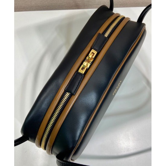 Replica Borsa a tracolla Prada Swing Smooth 1BC249 Nero Riproduzione Fedele Borsa a tracolla Prada Swing Smooth Replica 1BC249 Nero imitazioni