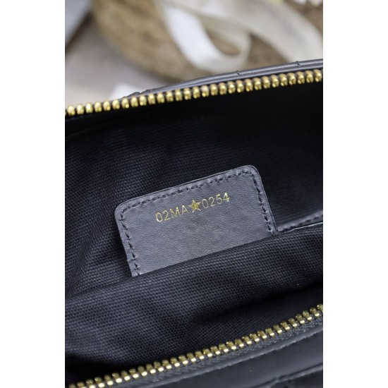 Replica Borse Alta Qualità Dior Piccola/Media D-Journey in Vitello Liscio Vintage Nero Riproduzione Fedele Borse Replica Alta Qualità Dior Piccola/Media D-Journey in Vitello Liscio Vintage Nero imitazioni