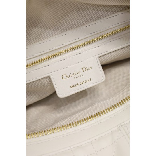 Replica Borsa Dior Piccola/Media D-Journey in Vitello Liscio Vintage Beige Riproduzione Fedele Borsa Dior Piccola/Media D-Journey in Vitello Liscio Vintage Beige imitazioni