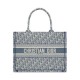 Replica Borsa Dior Book Tote Dior blu ricamata con motivo Dior Oblique grigio Riproduzione Fedele Borsa Dior Book Tote Dior blu ricamata con motivo Dior Oblique grigio imitazioni