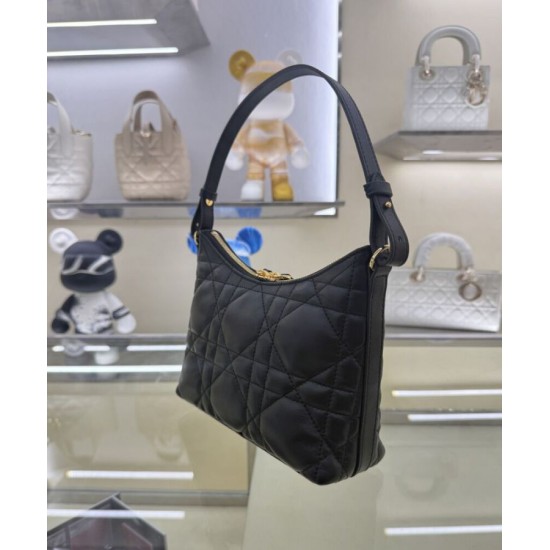 Replica Mini borsa Christian Dior Miss Caro Diorling con catena, nera Riproduzione Fedele Mini borsa Christian Dior Miss Caro Diorling con catena, nera imitazioni