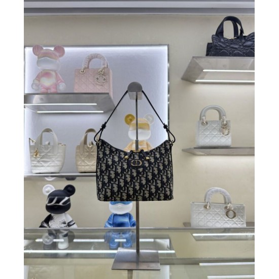 Replica Mini borsa Christian Dior 30 Montaigne Diorling con catena, blu scuro Riproduzione Fedele Mini borsa Christian Dior 30 Montaigne Diorling con catena, blu scuro imitazioni