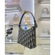 Replica Mini borsa Christian Dior 30 Montaigne Diorling con catena, blu scuro Riproduzione Fedele Mini borsa Christian Dior 30 Montaigne Diorling con catena, blu scuro imitazioni