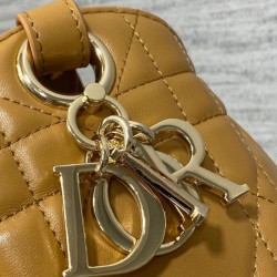Replica Borsa Christian Dior D-Motion media caffè Riproduzione Fedele Borsa Christian Dior D-Motion media caffè imitazioni