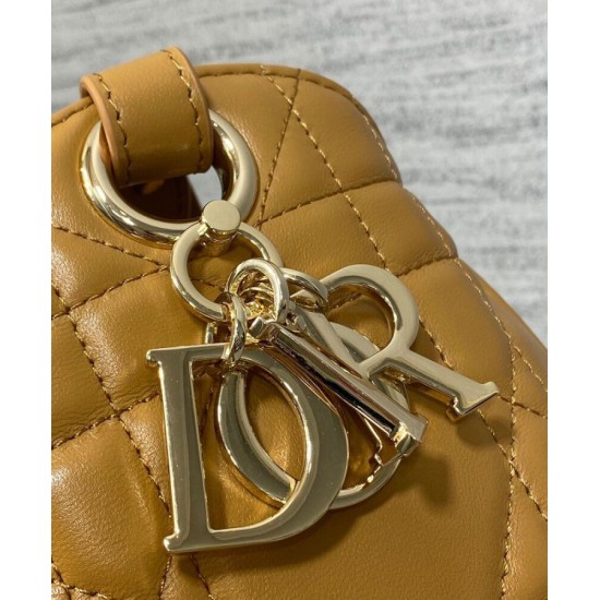 Replica Borsa Christian Dior D-Motion media caffè Riproduzione Fedele Borsa Christian Dior D-Motion media caffè imitazioni