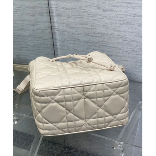 Replica Borse Firmate Christian Dior D-Motion media crema Riproduzione Fedele Borse Firmate Replica Christian Dior D-Motion media crema imitazioni