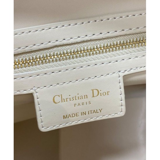 Replica Borse Firmate Christian Dior D-Motion media crema Riproduzione Fedele Borse Firmate Replica Christian Dior D-Motion media crema imitazioni