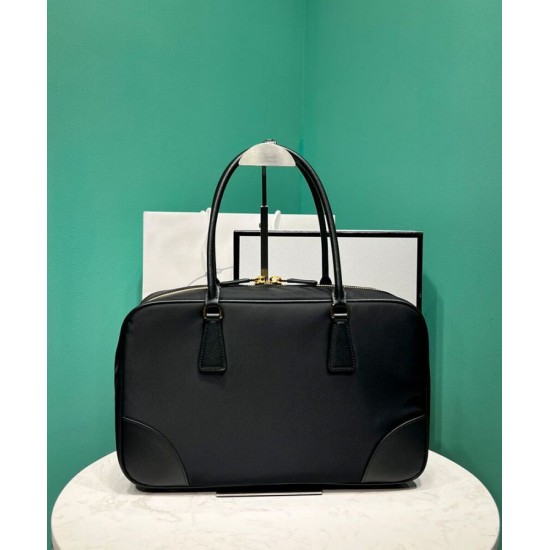 Replica Borsa Prada Re-Edition 1980 grande in Saffiano Re-Nylon, nera Riproduzione Fedele Borsa Prada Re-Edition 1980 grande in Saffiano Re-Nylon, nera imitazioni