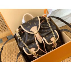 Zaino Louis Vuitton Excursion PM in tela Monogram M46932 Zaino Louis Vuitton Excursion PM in tela Monogram M46932