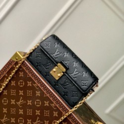 Replica Portafoglio LV Metis con catena in pelle M82637 Riproduzione Fedele Portafoglio LV Metis con catena in pelle M82637 imitazioni