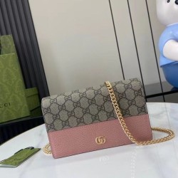 Portafoglio Gucci GG Marmont con catena 497985 Rosa