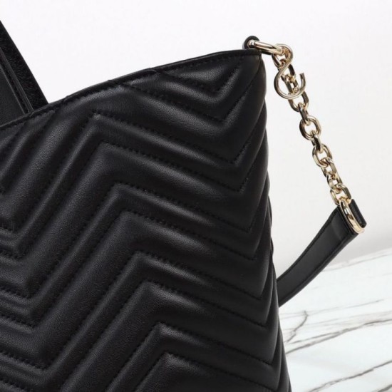 Replica Borsa tote/secchiello media Gucci Betty 847387 Nera Imitazioni Replica Borsa tote/secchiello media Gucci Betty 847387 Nera
