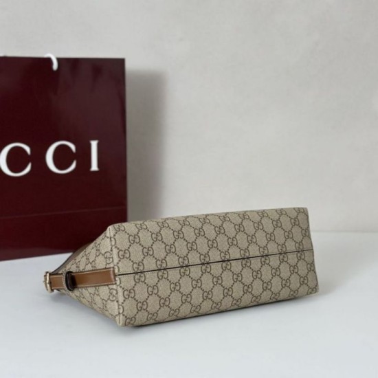 Replica Borsa a tracolla media Gucci GG Emblem 847449 Marrone