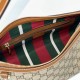 Replica Borsa a tracolla media Gucci GG Emblem 847449 Marrone