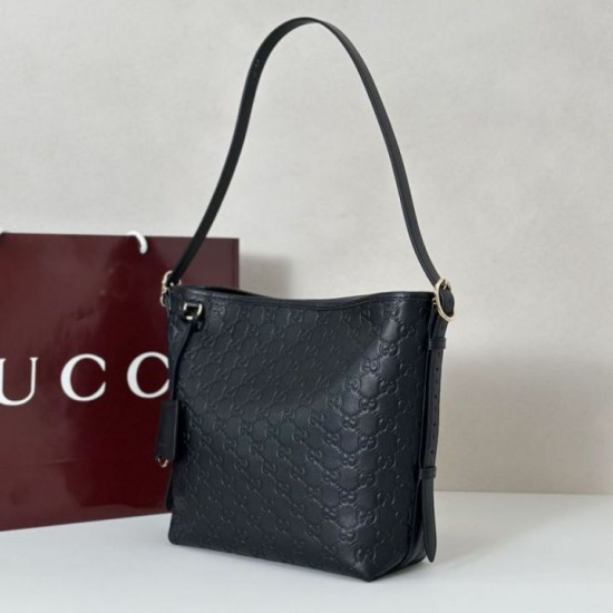 Replica Borse Alta Qualità a tracolla piccola Gucci GG Emblem 848881 Nera Imitazioni Replica Borse Alta Qualità a tracolla piccola Gucci GG Emblem 848881 Nera