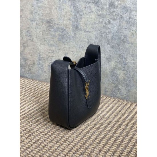 Replica Borsa hobo mini morbida YSL Saint Laurent Le 5 À 7 Nera Imitazioni Replica Borsa hobo mini morbida YSL Saint Laurent Le 5 À 7 Nera