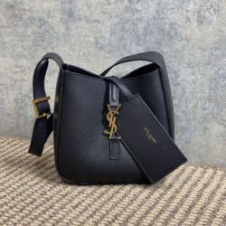 Replica Borsa hobo mini morbida YSL Saint Laurent Le 5 À 7 Nera