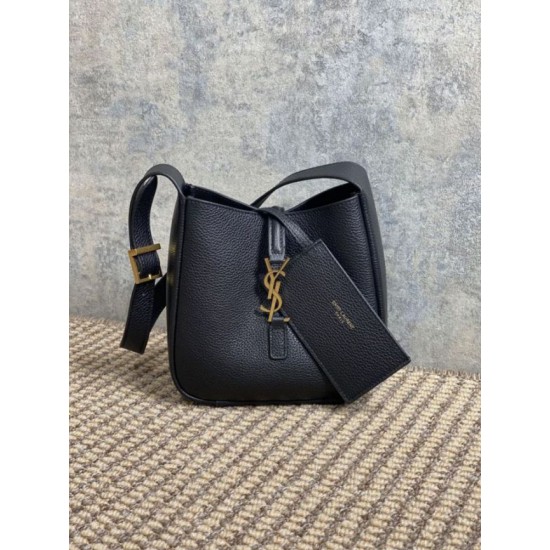Replica Borsa hobo mini morbida YSL Saint Laurent Le 5 À 7 Nera Imitazioni Replica Borsa hobo mini morbida YSL Saint Laurent Le 5 À 7 Nera