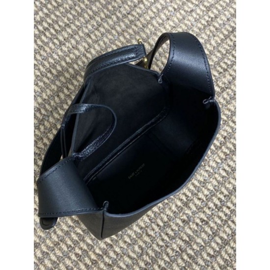 Replica Borsa hobo mini morbida YSL Saint Laurent Le 5 À 7 Nera Imitazioni Replica Borsa hobo mini morbida YSL Saint Laurent Le 5 À 7 Nera
