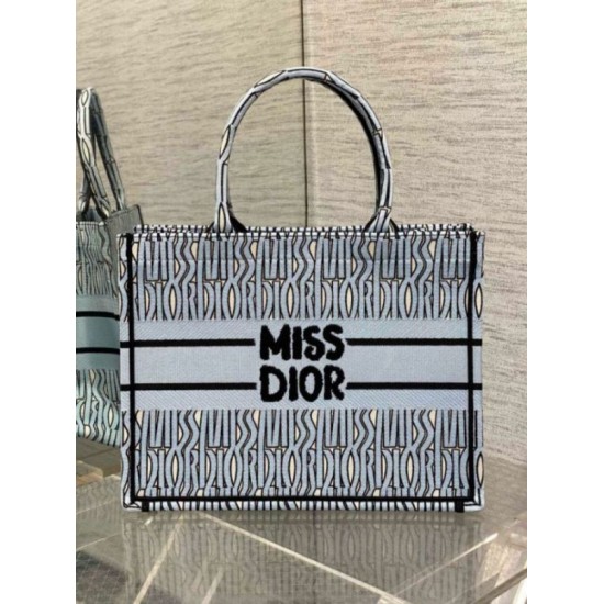 Replica Perfette Borse  Dior Media Book Tote Bag Blu Miss Dior Allover Embroidery imitazioni