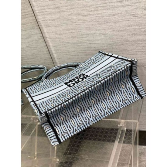 Replica Perfette Borse  Dior Media Book Tote Bag Blu Miss Dior Allover Embroidery imitazioni