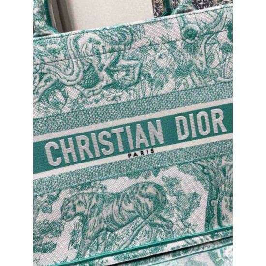 replica Dior media Dioriviera Book Tote Aquamarina Ricamo Toile de Jouy qualità specchio Replica Perfette Dior media Dioriviera Book Tote Aquamarina Ricamo Toile de Jouy imitazioni