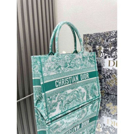 replica Dior media Dioriviera Book Tote Aquamarina Ricamo Toile de Jouy qualità specchio Replica Perfette Dior media Dioriviera Book Tote Aquamarina Ricamo Toile de Jouy imitazioni