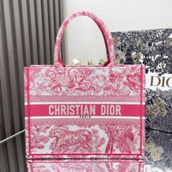 Dior Medium Dioriviera Book Tote Pink Toile de Jouy Embroidery Replica Replica Perfette Dior Medium Dioriviera Book Tote Pink Toile de Jouy Embroidery imitazioni