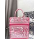 Dior Medium Dioriviera Book Tote Pink Toile de Jouy Embroidery Replica Replica Perfette Dior Medium Dioriviera Book Tote Pink Toile de Jouy Embroidery imitazioni