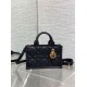 Dior Mini Book Tote Bag con Tracolla Nera Macrocannage Pelle di Vitello Replica Replica Perfette Dior Mini Book Tote Bag con Tracolla Nera Macrocannage Pelle di Vitello imitazioni