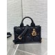 Dior Mini Book Tote Bag con Tracolla Nera Macrocannage Pelle di Vitello Replica Replica Perfette Dior Mini Book Tote Bag con Tracolla Nera Macrocannage Pelle di Vitello imitazioni
