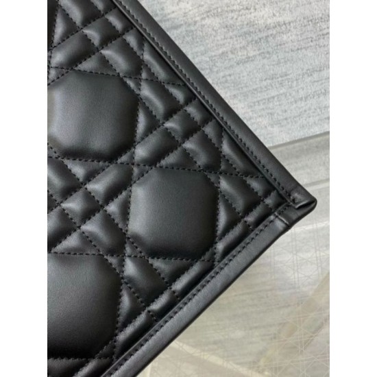 replica Dior piccola book tote con tracolla Pelle di vitello macrocannage nera qualità specchio Replica Perfette Dior piccola book tote con tracolla Pelle di vitello macrocannage nera imitazioni