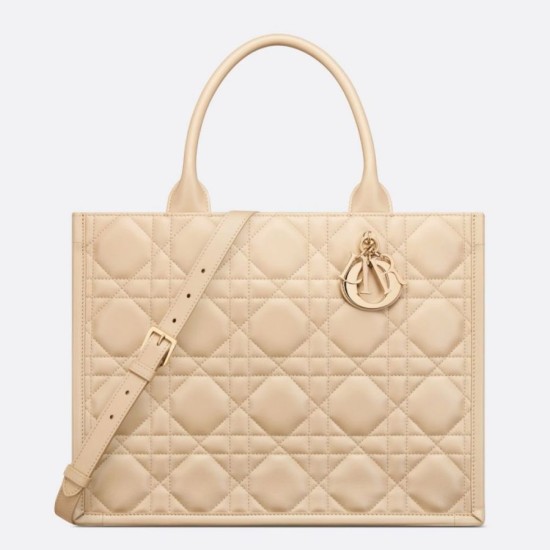 Dior Medium Book Tote Bag con tracolla Beige Macrocannage Replica Replica Perfette Dior Medium Book Tote Bag con tracolla Beige Macrocannage imitazioni