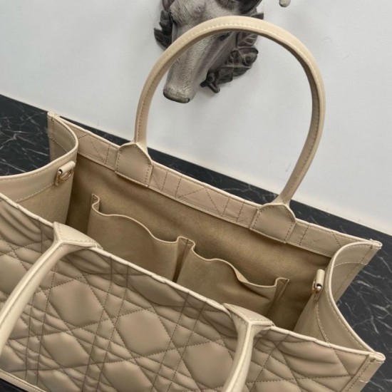 Dior Medium Book Tote Bag con tracolla Beige Macrocannage Replica Replica Perfette Dior Medium Book Tote Bag con tracolla Beige Macrocannage imitazioni