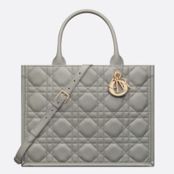 Replica Perfette Dior Medium Book Tote Bag con tracolla Grigio Macrocannage imitazioni