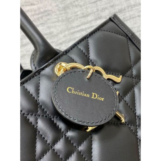 Borse Replica tote Dior media a libro con tracolla Pelle di vitello macrocannage nera qualità specchio Replica Perfette Borse tote Dior media a libro con tracolla Pelle di vitello macrocannage nera imitazioni