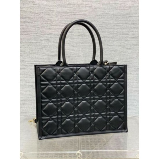 Borse Replica tote Dior media a libro con tracolla Pelle di vitello macrocannage nera qualità specchio Replica Perfette Borse tote Dior media a libro con tracolla Pelle di vitello macrocannage nera imitazioni