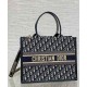 Bora Pari replica tote Dior media per libri con tracolla in tela blu Dior Oblique qualità specchio Replica Perfette Bora Pari tote Dior media per libri con tracolla in tela blu Dior Oblique imitazioni