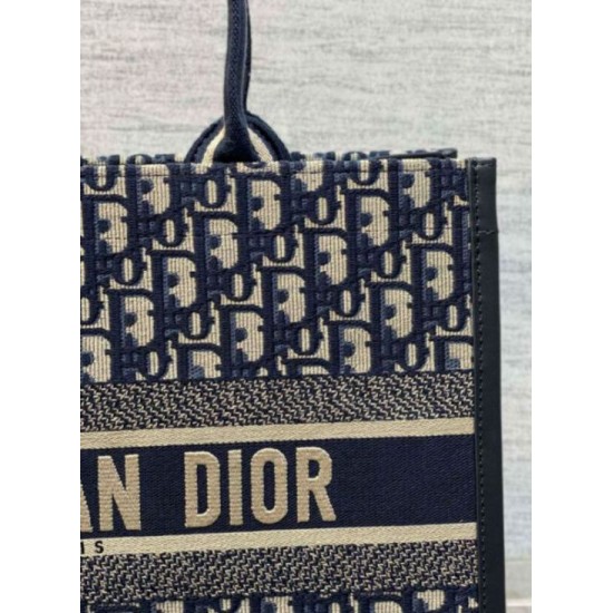 Bora Pari replica tote Dior media per libri con tracolla in tela blu Dior Oblique qualità specchio Replica Perfette Bora Pari tote Dior media per libri con tracolla in tela blu Dior Oblique imitazioni