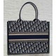 Bora Pari replica tote Dior media per libri con tracolla in tela blu Dior Oblique qualità specchio Replica Perfette Bora Pari tote Dior media per libri con tracolla in tela blu Dior Oblique imitazioni