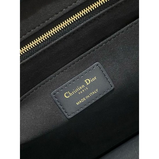 Bora Pari replica tote Dior media per libri con tracolla in tela blu Dior Oblique qualità specchio Replica Perfette Bora Pari tote Dior media per libri con tracolla in tela blu Dior Oblique imitazioni