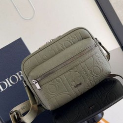 Dior Rider 2.0 Borsa a tracolla con cerniera Khaki Gravity Replica Replica Perfette Dior Rider 2.0 Borsa a tracolla con cerniera Khaki Gravity imitazioni