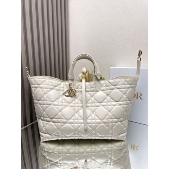 Dior Toujours Grande Borsa Macrocannage Pelle di Vitello Bianca Replica Replica Perfette Dior Toujours Grande Borsa Macrocannage Pelle di Vitello Bianca imitazioni
