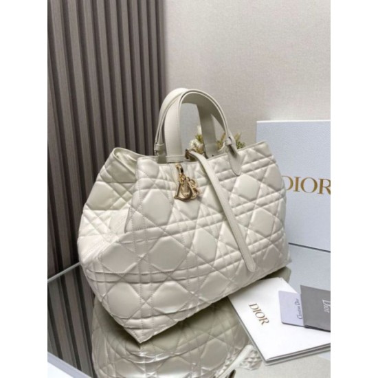 Dior Toujours Grande Borsa Macrocannage Pelle di Vitello Bianca Replica Replica Perfette Dior Toujours Grande Borsa Macrocannage Pelle di Vitello Bianca imitazioni