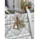 Dior Toujours Grande Borsa Macrocannage Pelle di Vitello Bianca Replica Replica Perfette Dior Toujours Grande Borsa Macrocannage Pelle di Vitello Bianca imitazioni