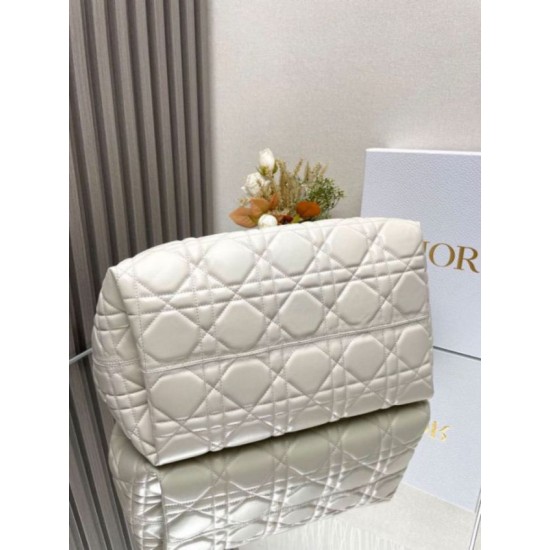 Dior Toujours Grande Borsa Macrocannage Pelle di Vitello Bianca Replica Replica Perfette Dior Toujours Grande Borsa Macrocannage Pelle di Vitello Bianca imitazioni