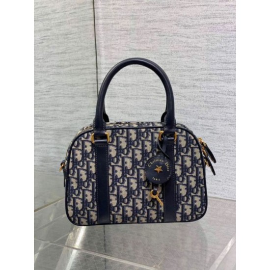 Replica Perfetta bowling media Dior D-Vibe Bowling media Jacquard blu obliquo Replica Perfetta bowling media Dior D-Vibe Bowling media Jacquard blu obliquo